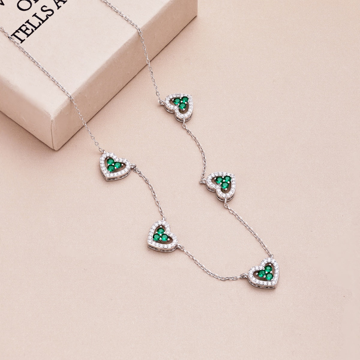 [Luxe Jewelry]Sparkling Five Heart Necklace
