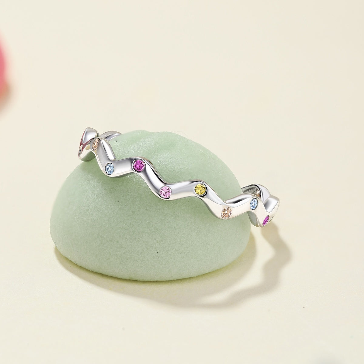 [Luxe Jewelry]Ornate Vibrant Round Cut Daily Ring