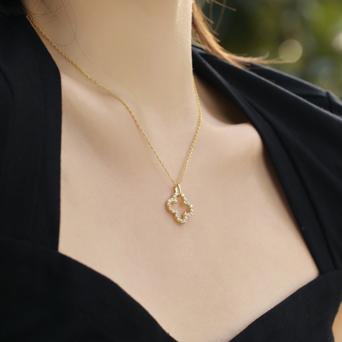 [Luxe Jewelry]Four-Leaf Clover Hollow Design Exquisite Necklace