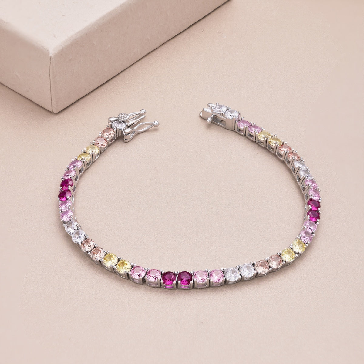 [Luxe Jewelry]Radiant Colorful Round Cut Tennis Bracelet