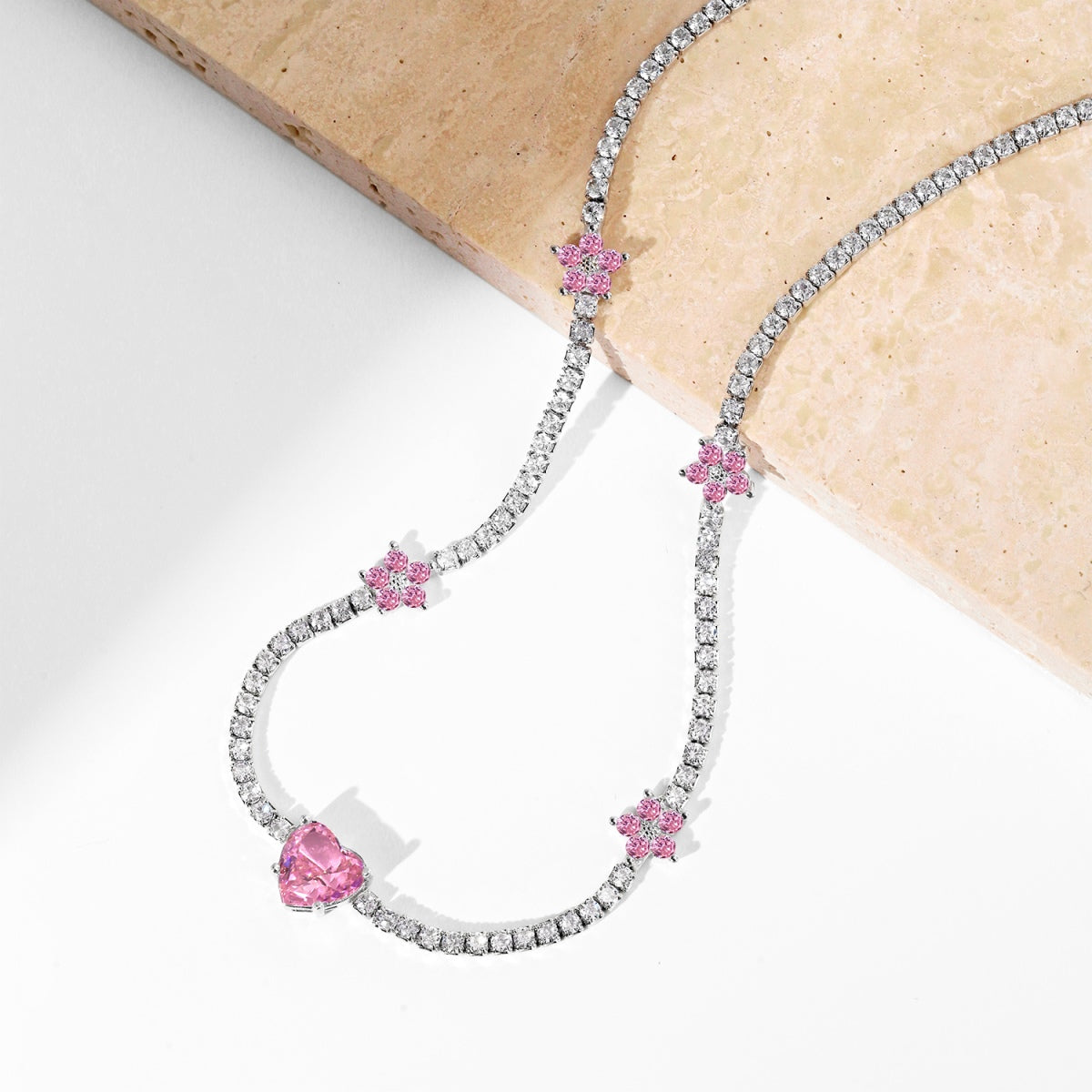 [Luxe Jewelry]Dazzling Pink Heart Flower Necklace
