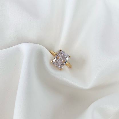 [Luxe Jewelry]4.0 Carat Ornate Enchanting Radiand Cut Banquet Ring
