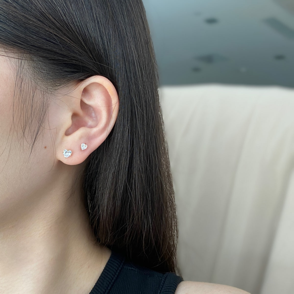 [Luxe Jewelry]Sparkling Heart Shaped Simple Earrings