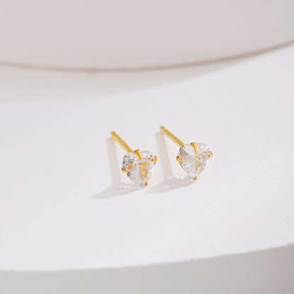 [Luxe Jewelry]Sparkling Heart Shaped Simple Earrings