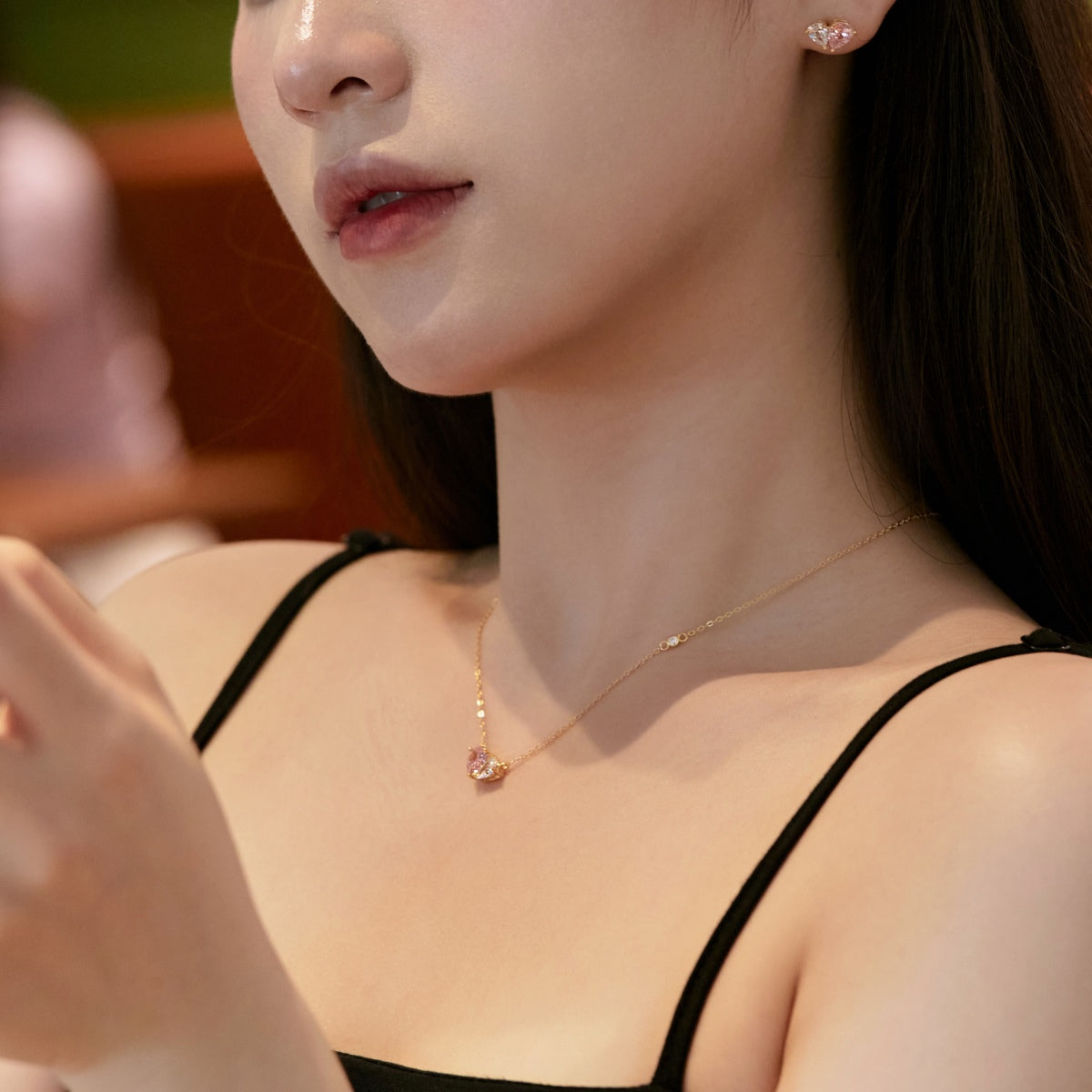 [Luxe Jewelry]Dazzling Elegant Heart Cut Lover Earrings
