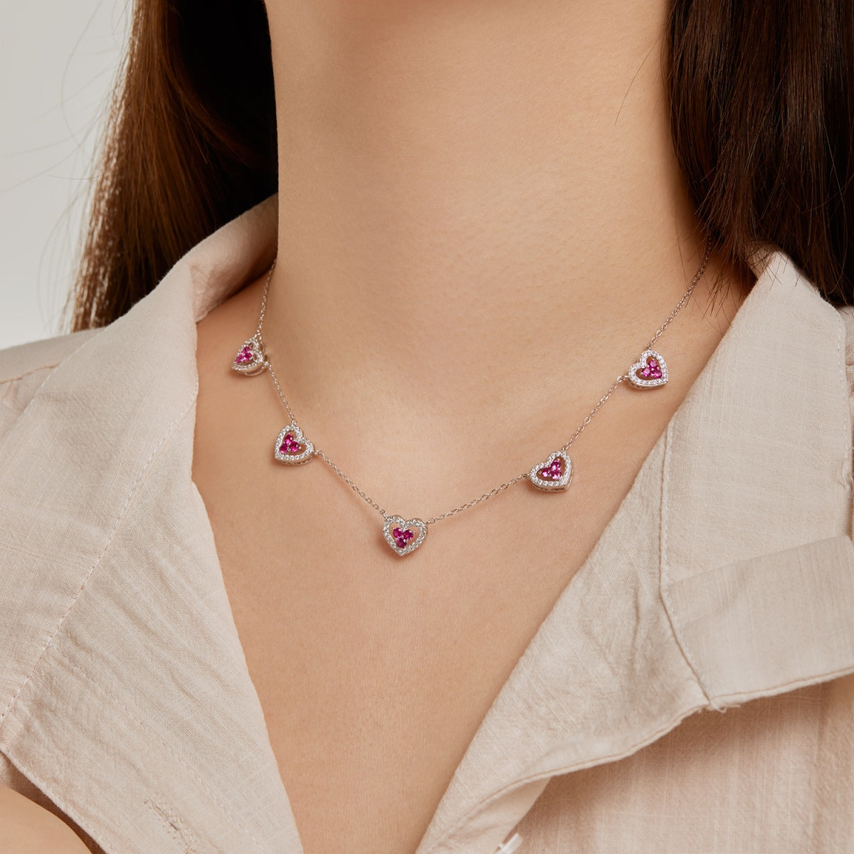 [Luxe Jewelry]Sparkling Five Heart Necklace