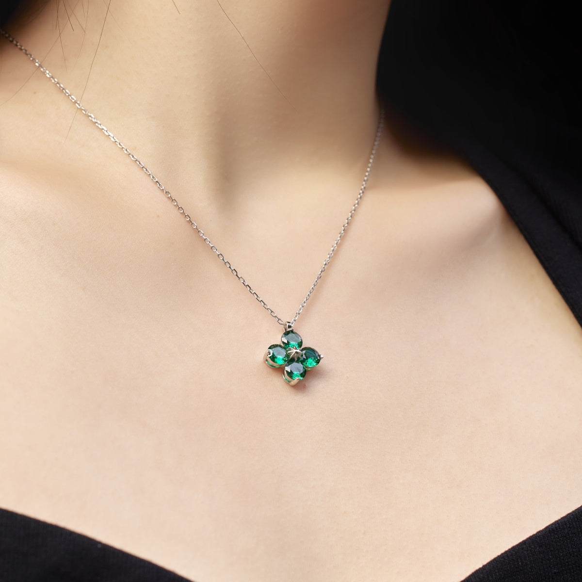[Luxe Jewelry]Four-Leaf Clover And Eight-Pointed Star Necklace