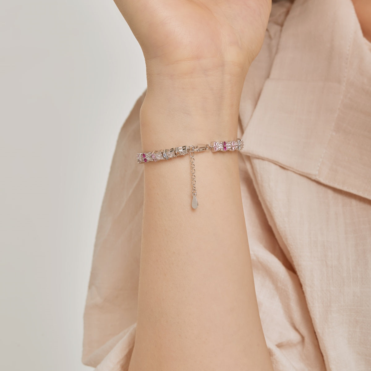 [Luxe Jewelry]Unique Colorful Flower Shape Daily Bracelet