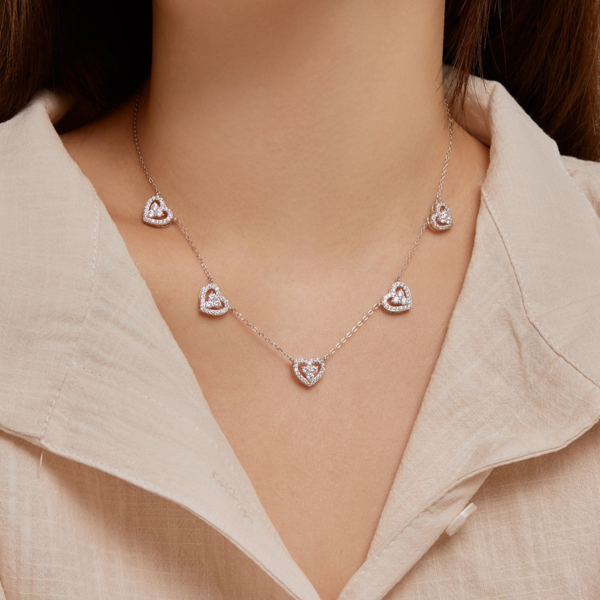 [Luxe Jewelry]Sparkling Five Heart Necklace