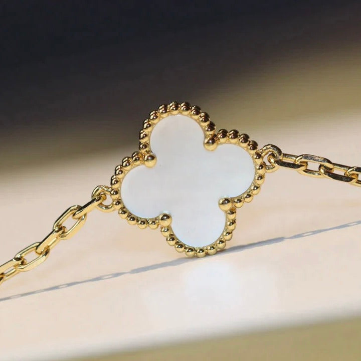[Luxe Jewelry]CLOVER 20 MOTIFS WHITE MOP NECKLACE