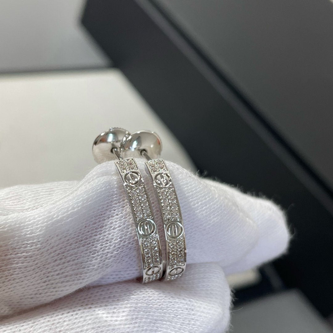 [Luxe Jewelry]LOVE DIAMOND SILVER HOOP EARRINGS