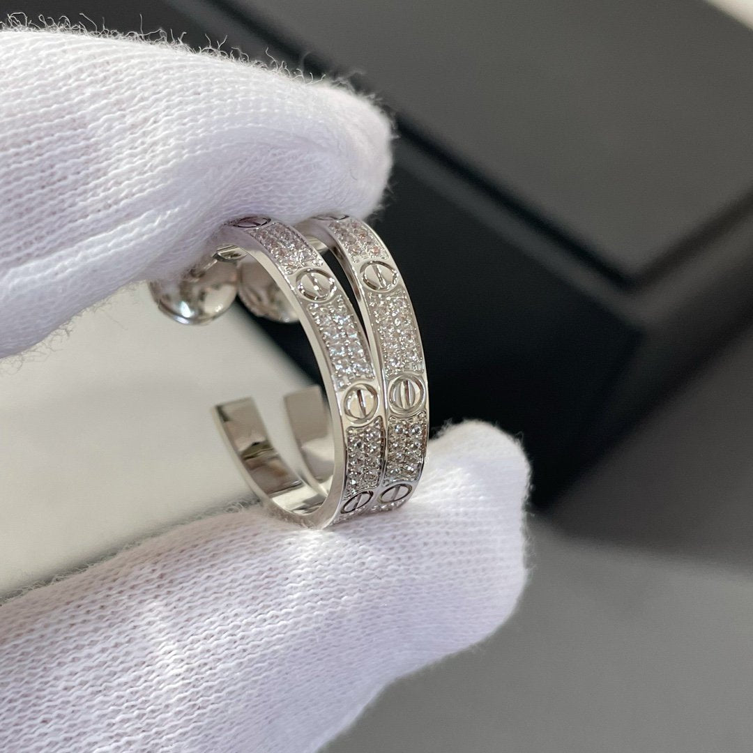 [Luxe Jewelry]LOVE DIAMOND SILVER HOOP EARRINGS