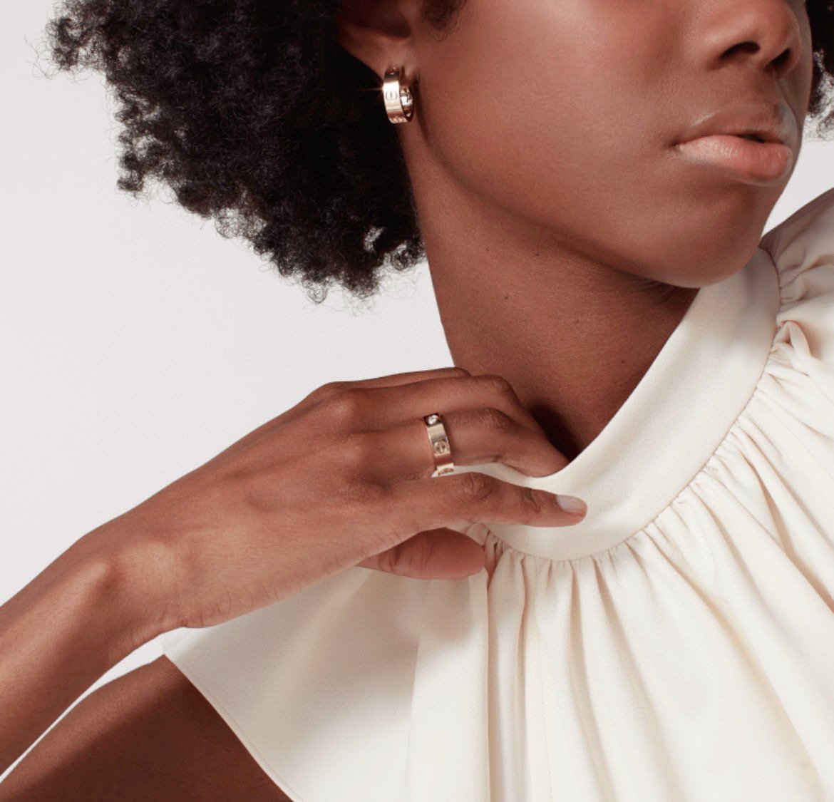 [Luxe Jewelry]LOVE 5.5MM EARRINGS
