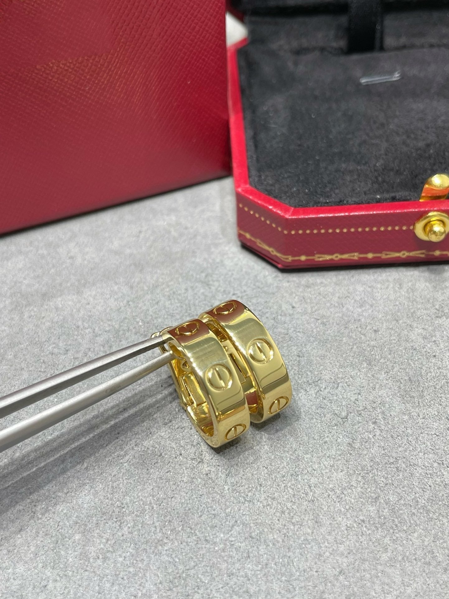 [Luxe Jewelry]LOVE 5.5MM EARRINGS