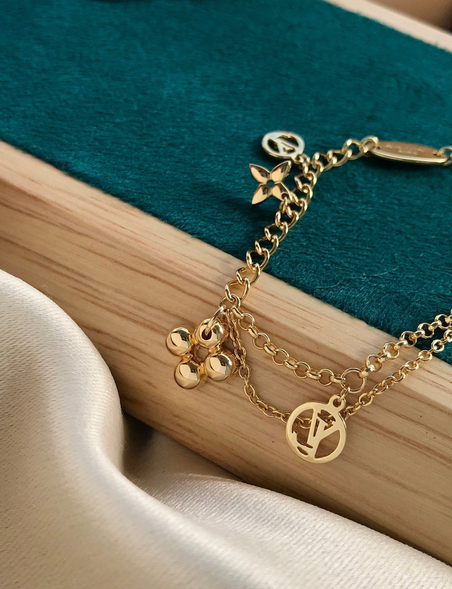 [Luxe Jewelry]BLOOMING PINK GOLD MOP BRACELET
