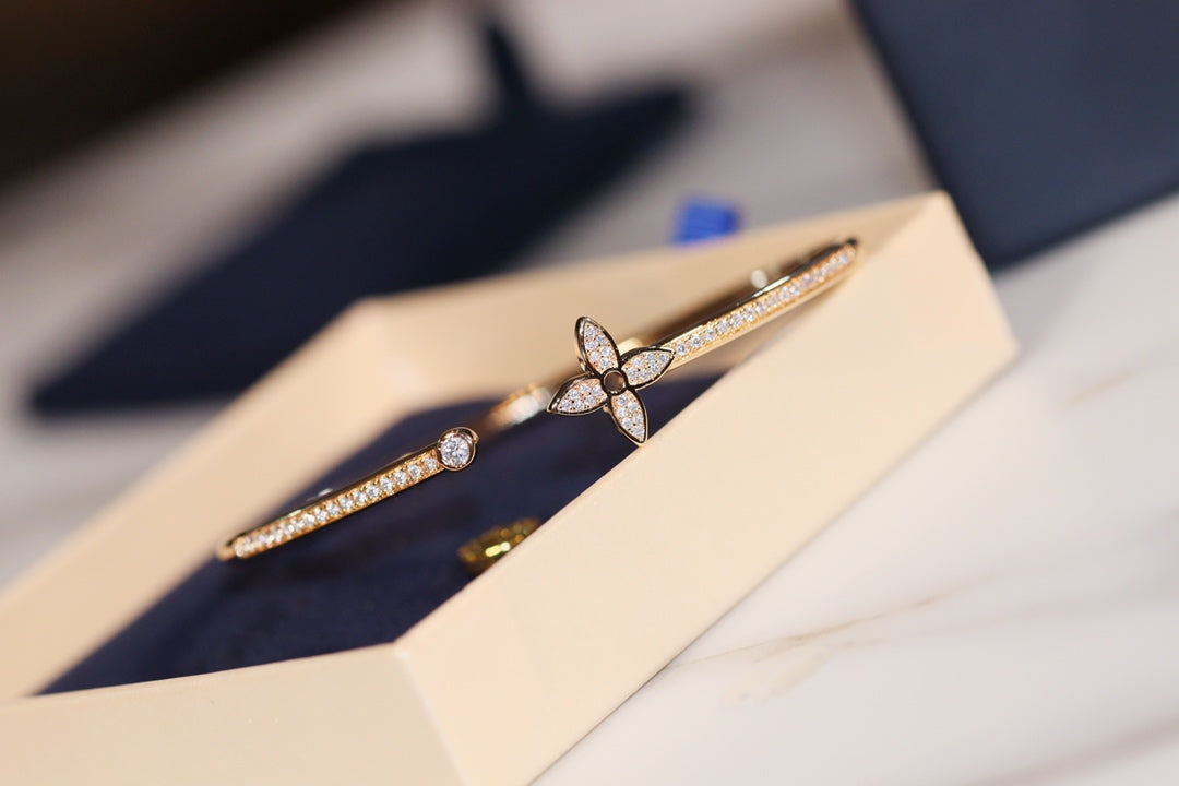 [Luxe Jewelry]IDYLLE GOLD OPEN BRACELET DIAMOND PAVED