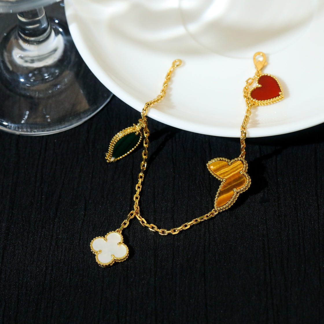 [Luxe Jewelry]LUCKY SPRING 5 MOTIF GOLD BRACELET