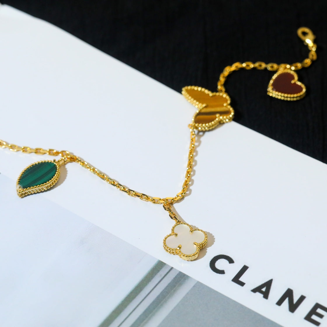 [Luxe Jewelry]LUCKY SPRING 5 MOTIF GOLD BRACELET