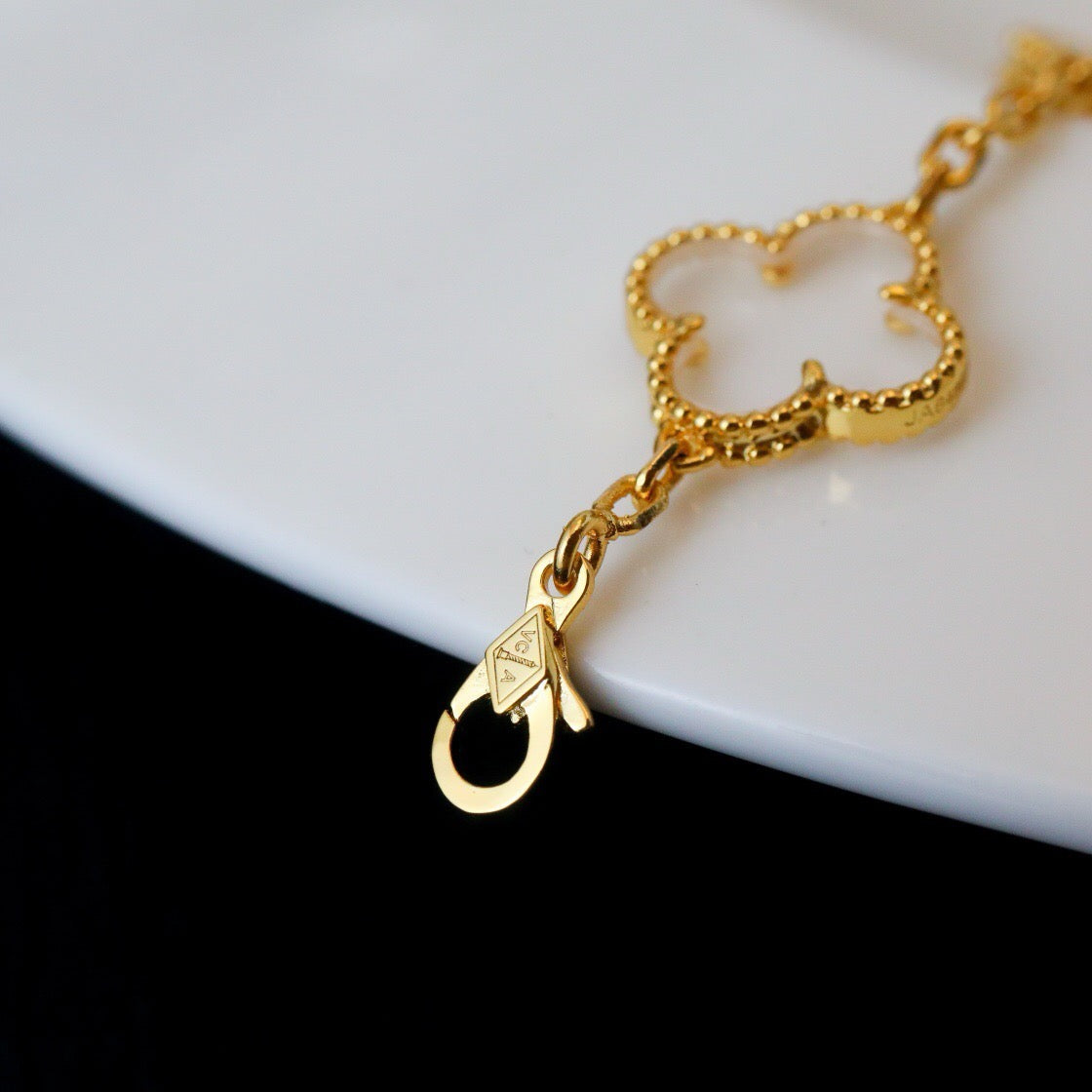 [Luxe Jewelry]CLOVER 5 MOTIF ROCK CRYSTAL PINK GOLD BRACELET