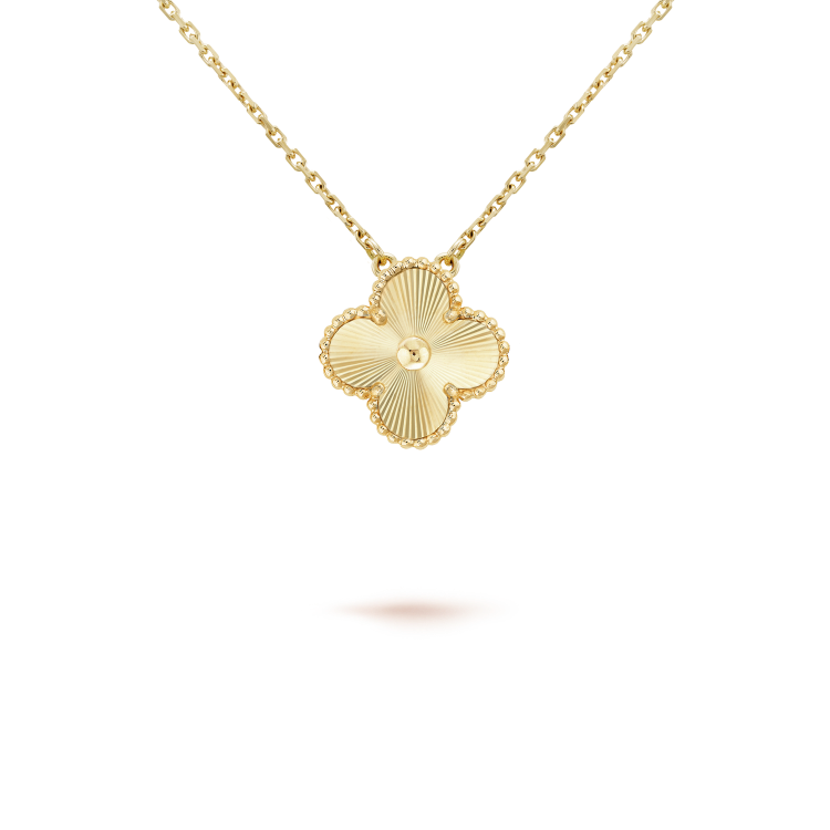[Luxe Jewelry]CLOVER 15MM LASER NECKLACE