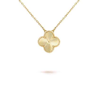 [Luxe Jewelry]CLOVER 15MM LASER NECKLACE
