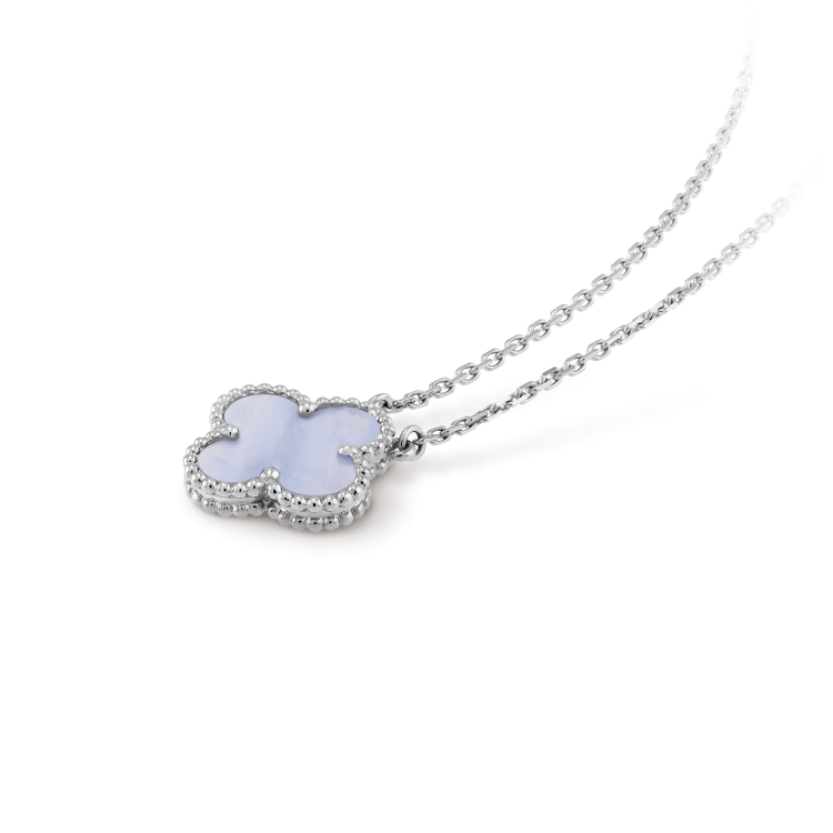 [Luxe Jewelry]CLOVER 15MM BLUE CHALCEDONY NECKLACE SILVER