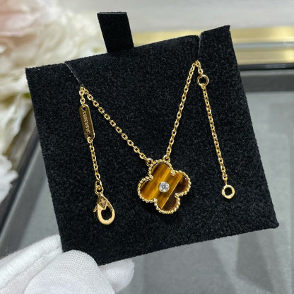 [Luxe Jewelry]CLOVER 15MM DIAMOND AND YELLOW TIGER'S EYE AGATE necklace