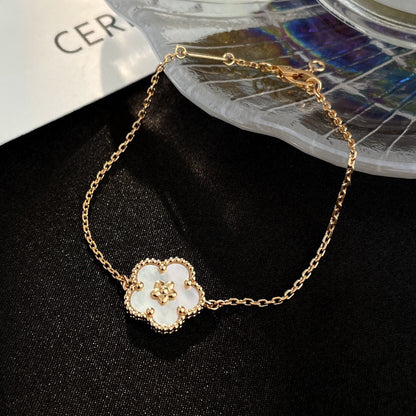 [Luxe Jewelry]LUCKY WHITE MOP PLUM BLOSSOM  BRACELET
