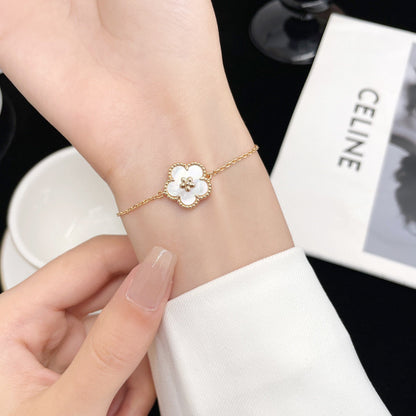 [Luxe Jewelry]LUCKY WHITE MOP PLUM BLOSSOM  BRACELET