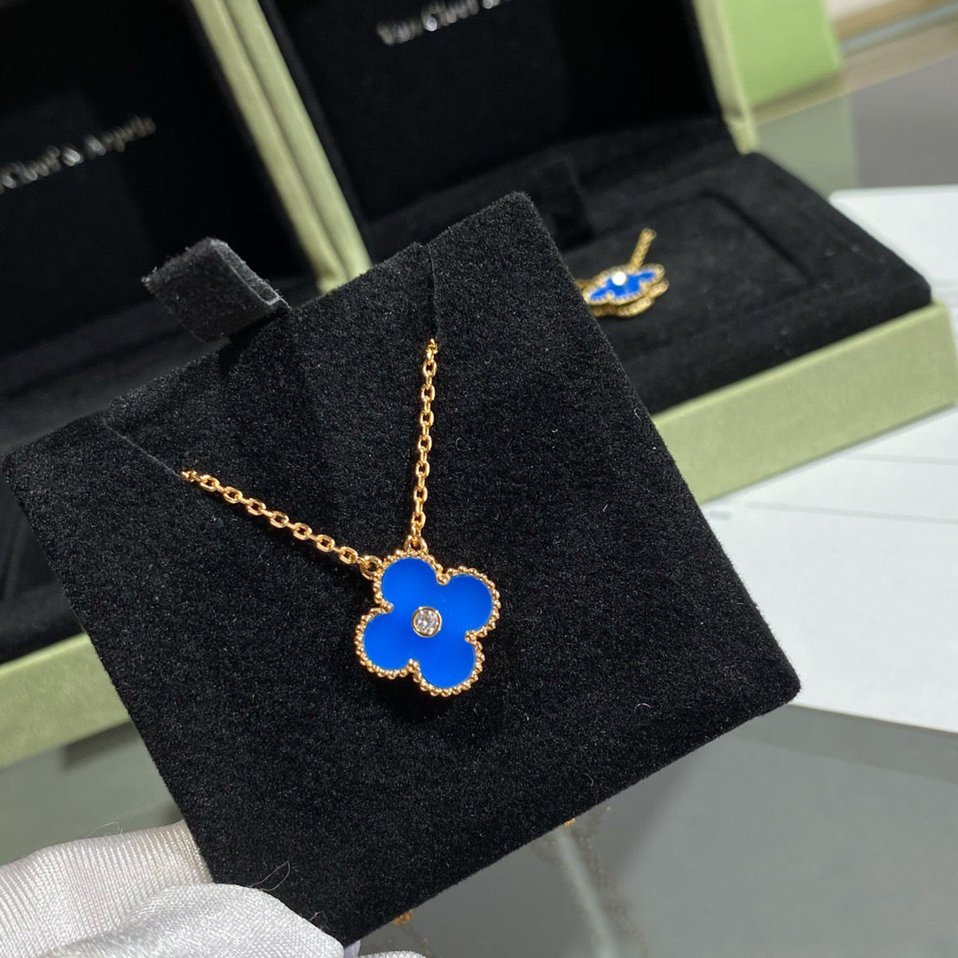 [Luxe Jewelry]CLOVER 15MM DIAMOND AND BLUE AGATE NECKLACE