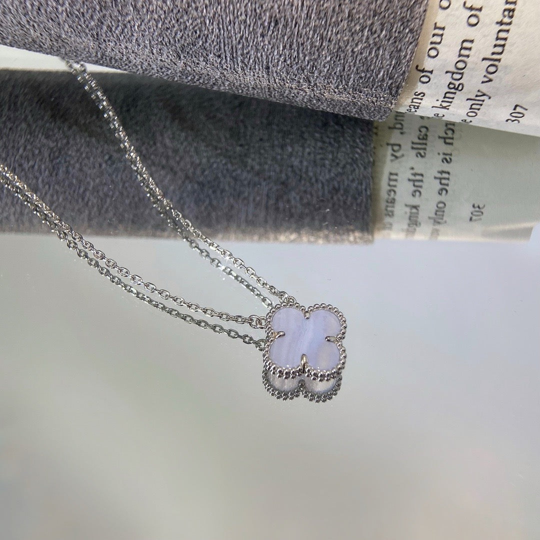 [Luxe Jewelry]CLOVER 15MM BLUE CHALCEDONY NECKLACE SILVER