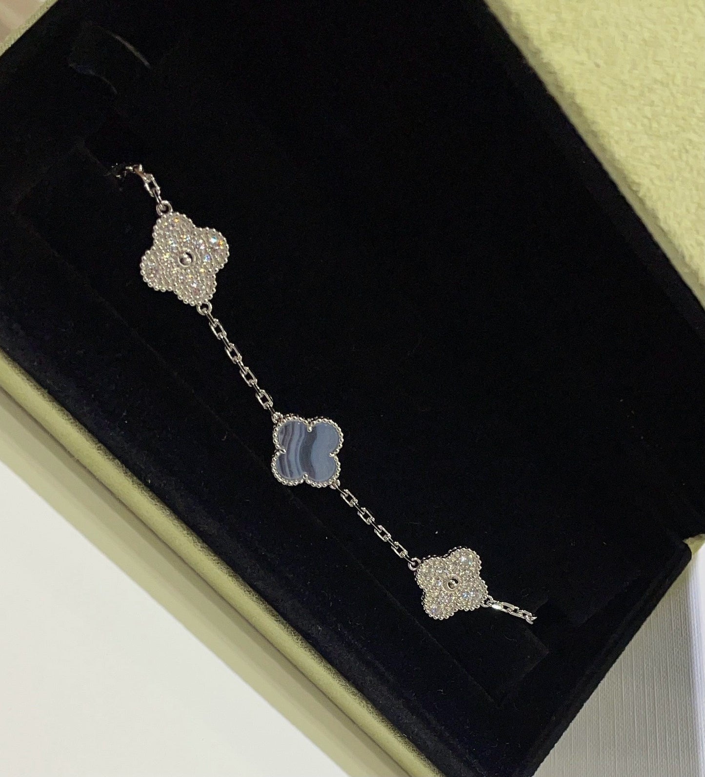 [Luxe Jewelry]CLOVER  5 MOTIF DIAMOND PURPLE CHALCEDONY BRACELET SILVER