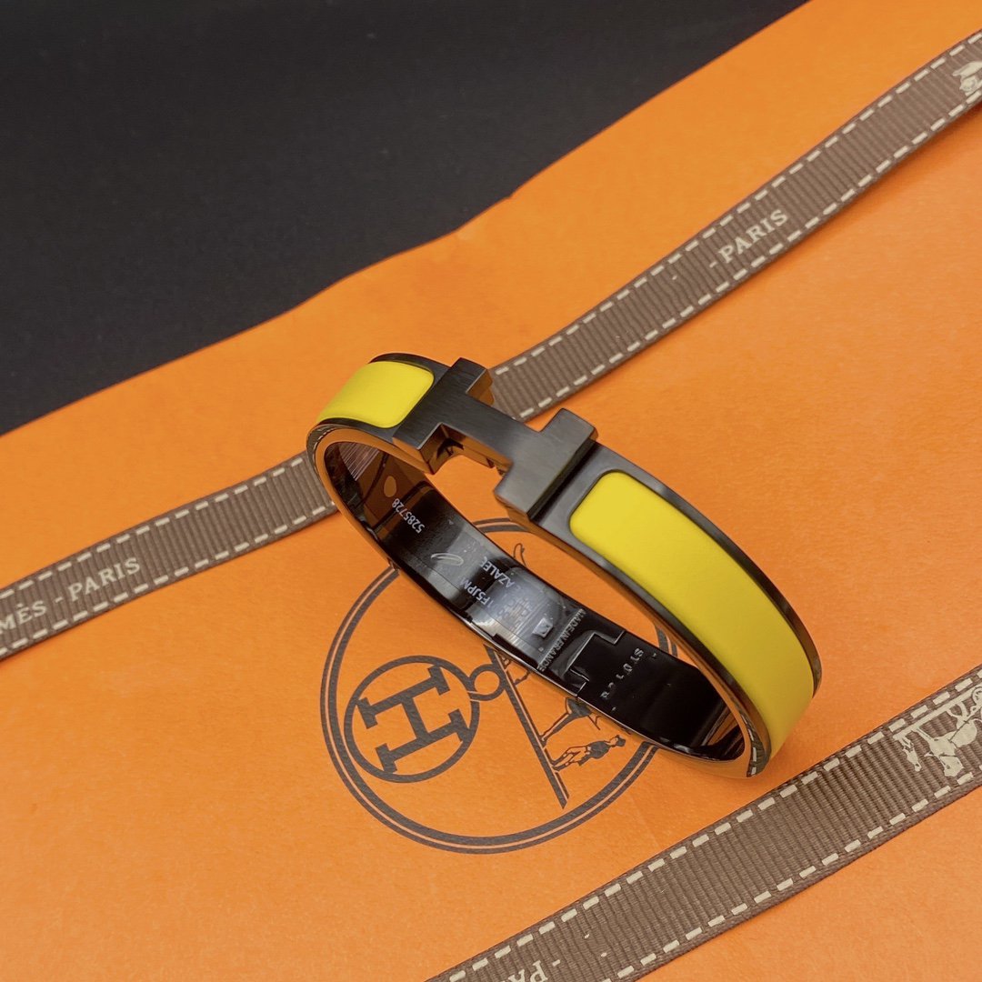 [Luxe Jewelry]CLIC HM SO BLACK YELLOW BRACELET