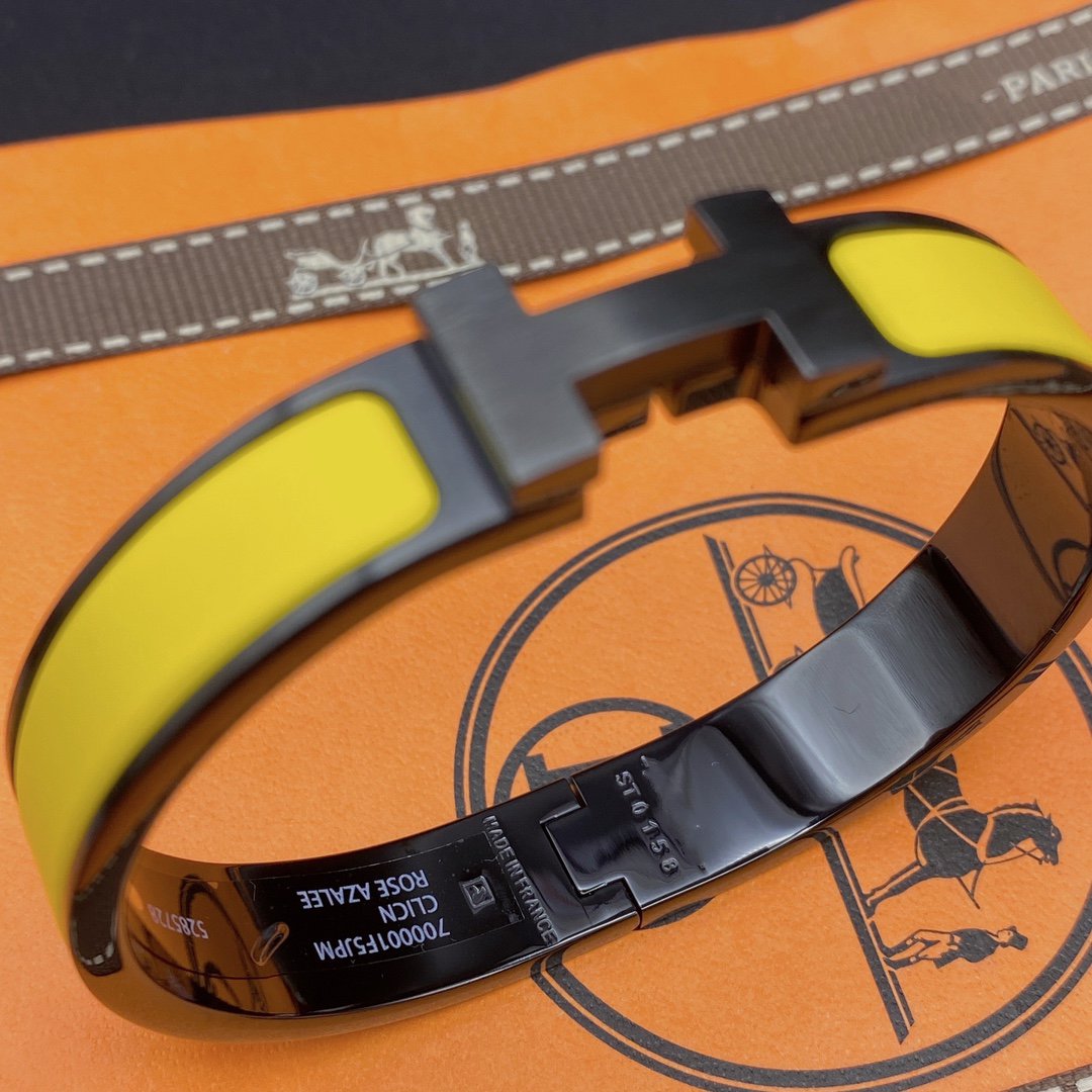 [Luxe Jewelry]CLIC HM SO BLACK YELLOW BRACELET