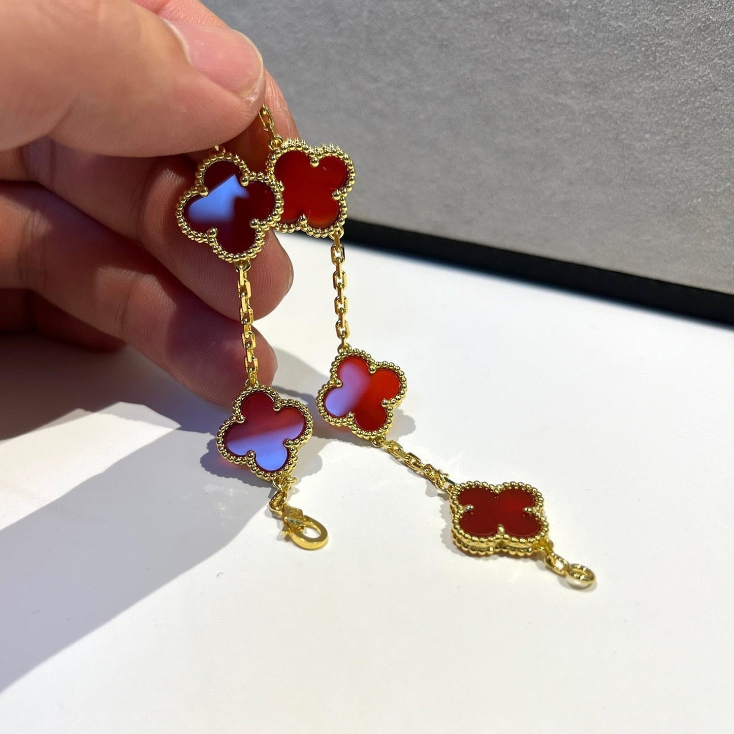 [Luxe Jewelry]CLOVER 5 MOTIFS RED AGATE  BRACELET