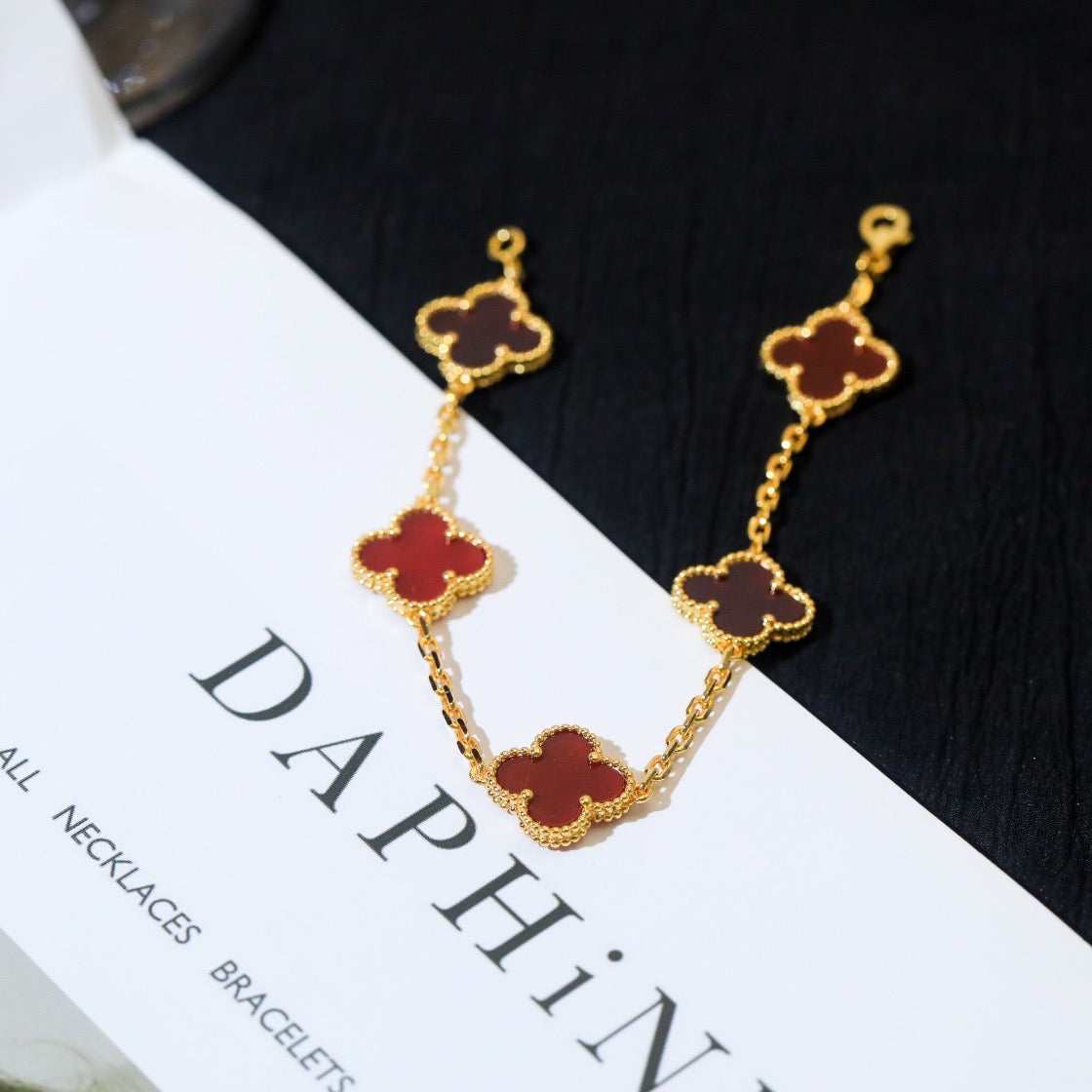 [Luxe Jewelry]CLOVER 5 MOTIFS RED AGATE  BRACELET