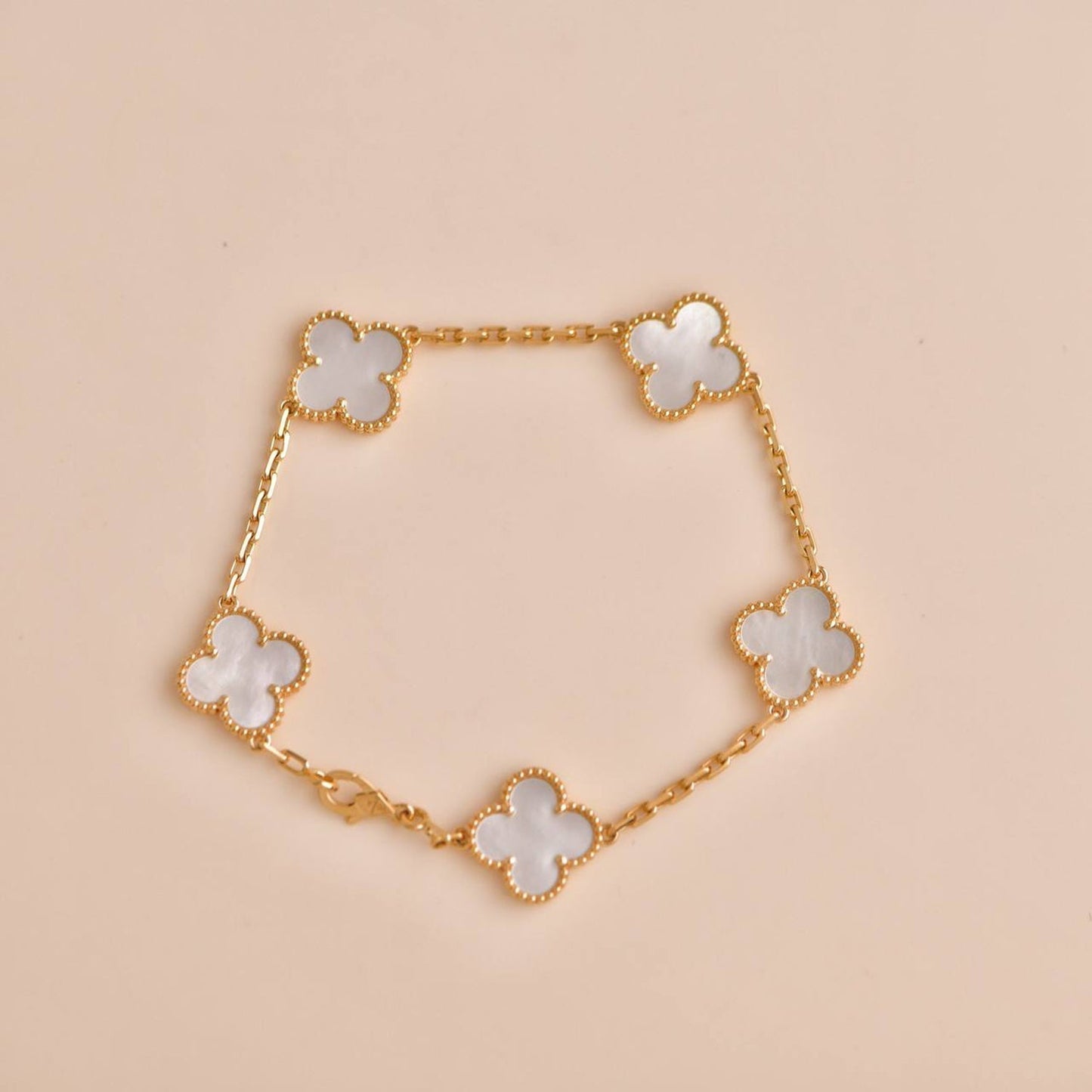 [Luxe Jewelry]CLOVER  5 MOTIF WHITE MOP BRACELET